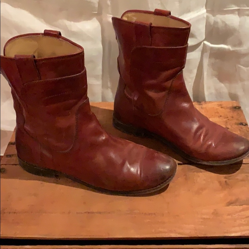 FRYE PAIGE SHORT BOOT 8 women’s